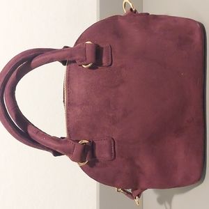 🎄🎁CATO Burgundy/Plum Crossbody Small🎄🎁
